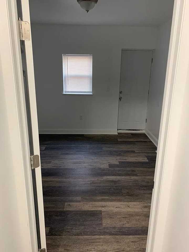 3442 Helen St #NA - Photo 7 of 20