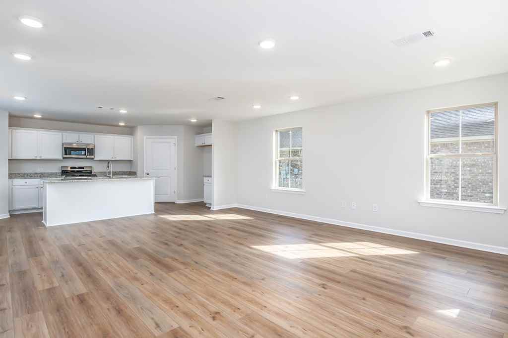 605 Ridgeland Rd #NA - Photo 3 of 13