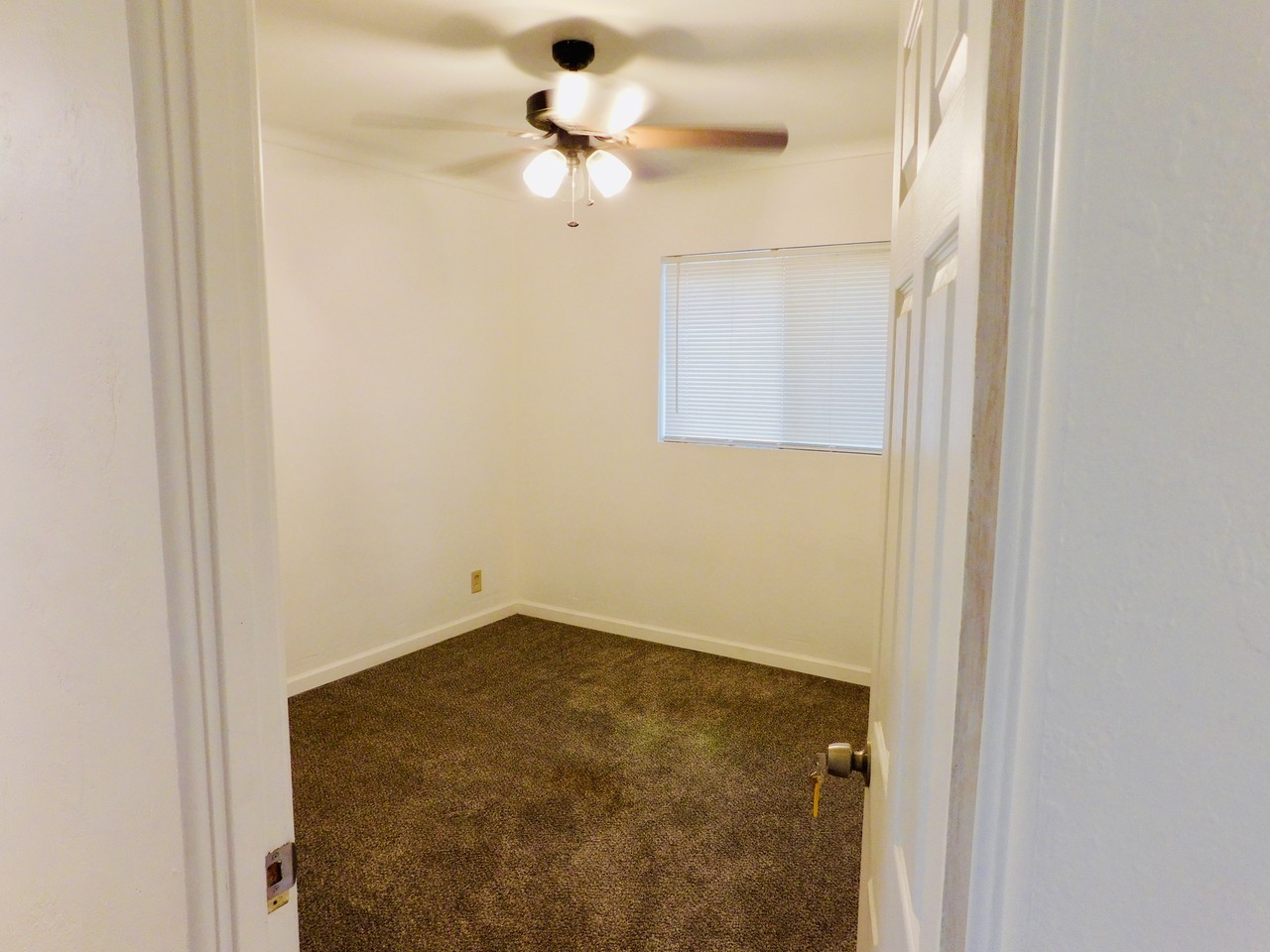 1311 W Schafer Dr #NA - Photo 2 of 8