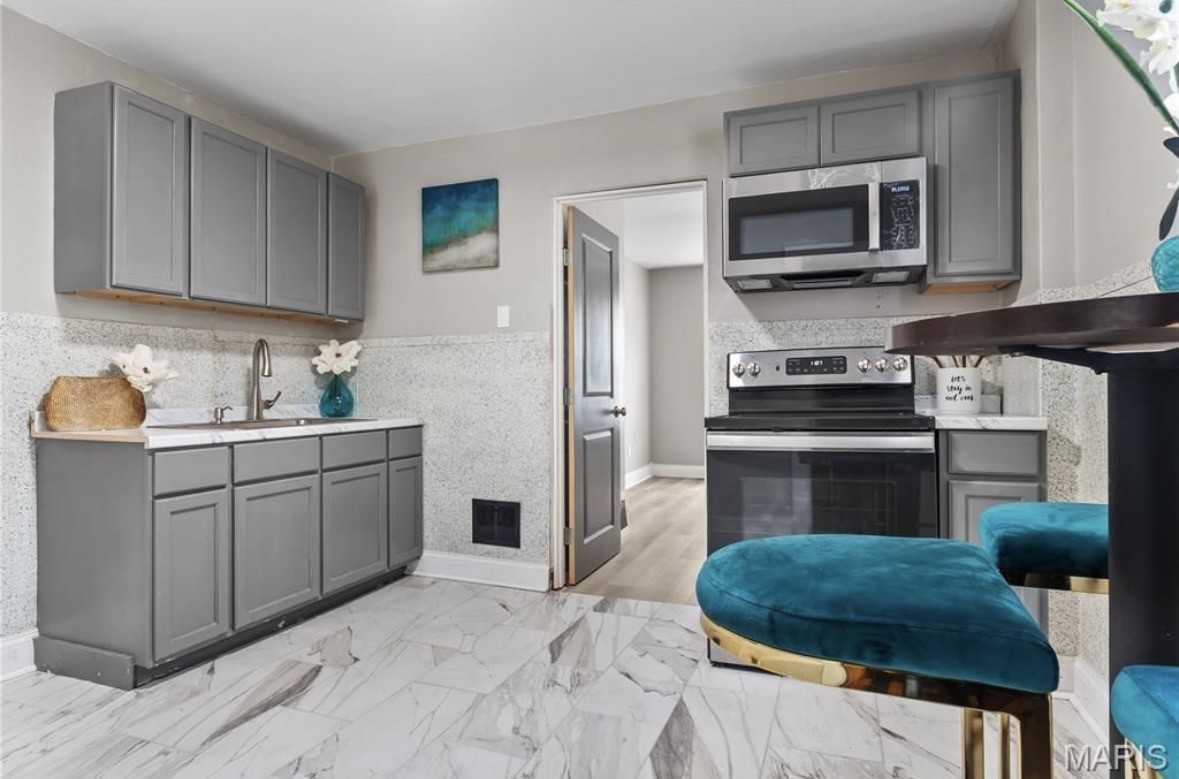 2123 69th St #NA - Photo 5 of 12