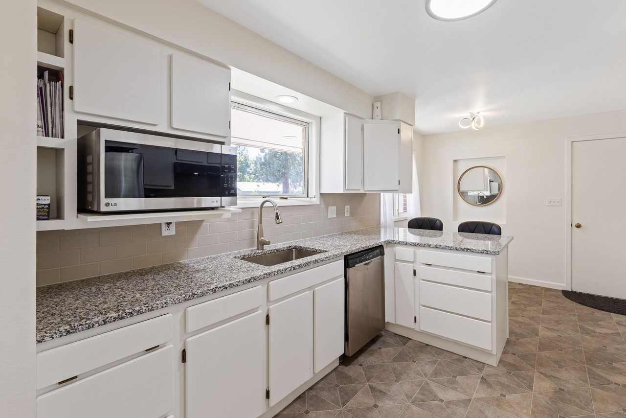 1613 E 34th Ave #NA - Photo 5 of 10