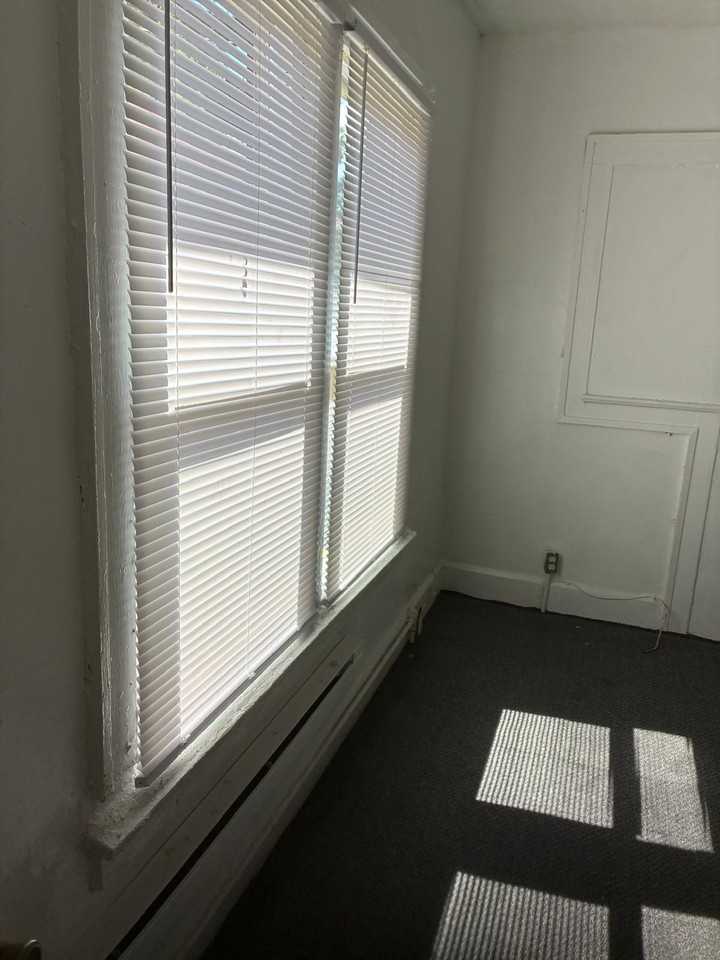 731 Lynn St #NA - Photo 4 of 34