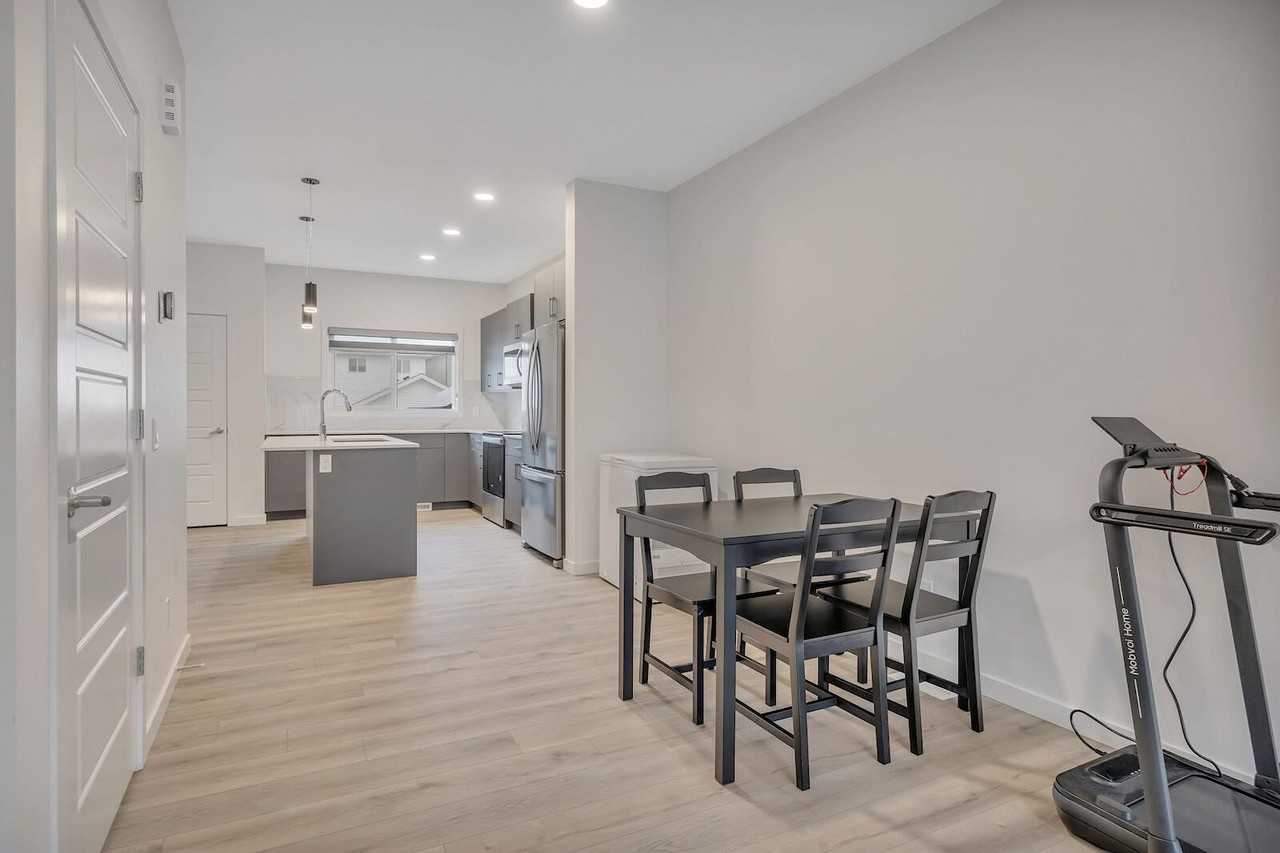 3323 Erlanger Bend Nw - Photo 5 of 15