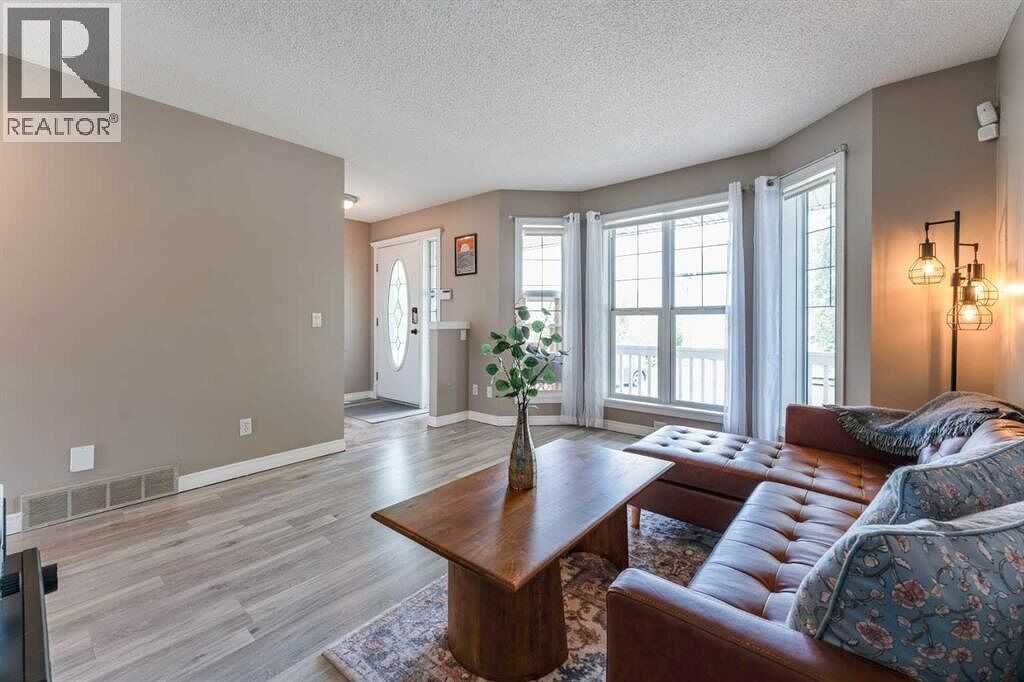 142 Bridlewood Manor Sw - Photo 4 of 26