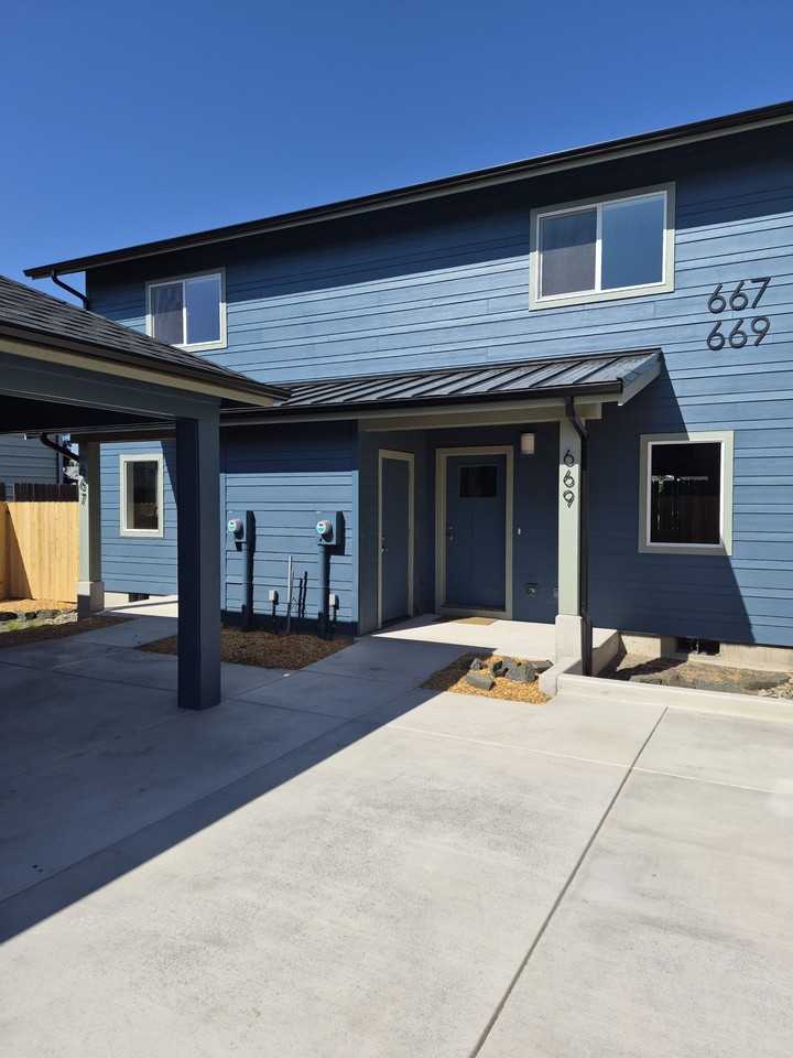 669 E 32nd Ave #NA - Photo 2 of 13