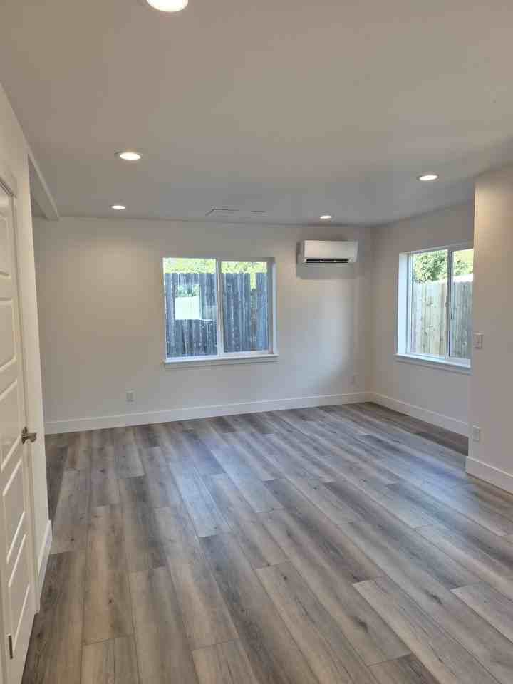 669 E 32nd Ave #NA - Photo 4 of 13