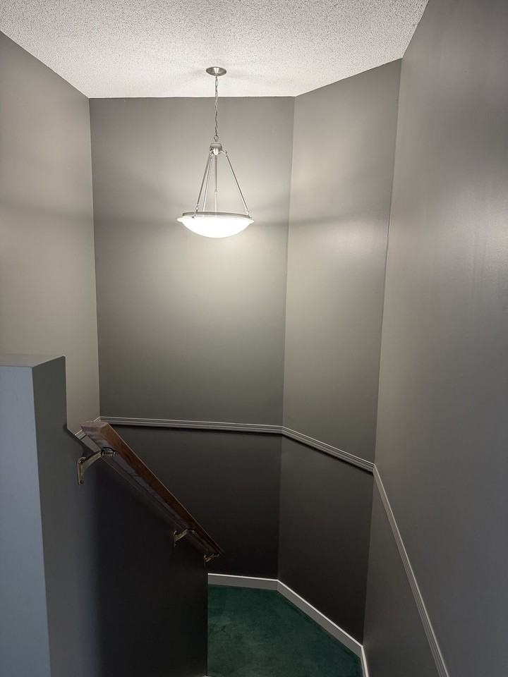 305 Mt Douglas Manor Se - Photo 7 of 14