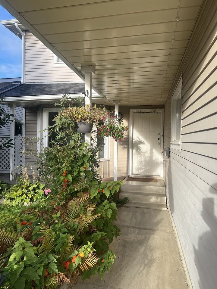 18935 98 Ave Nw - Photo 3 of 36