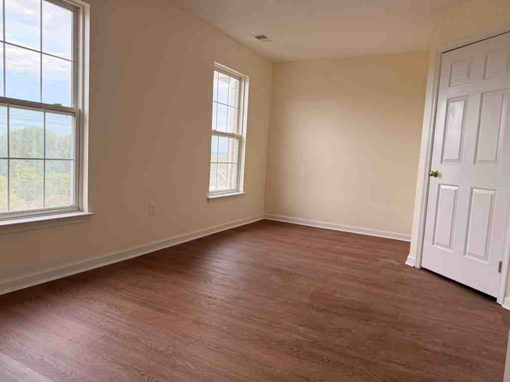 590 Eisenhower Dr #1 - Photo 3 of 8