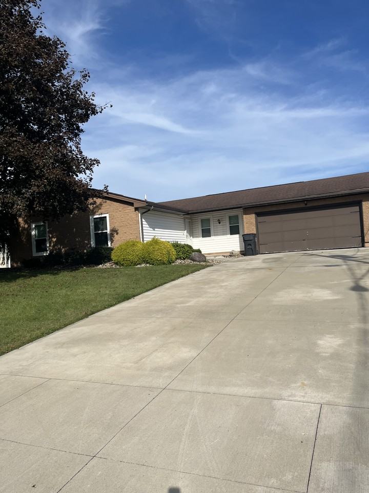 285 Paris Dr #NA - Photo 5 of 13