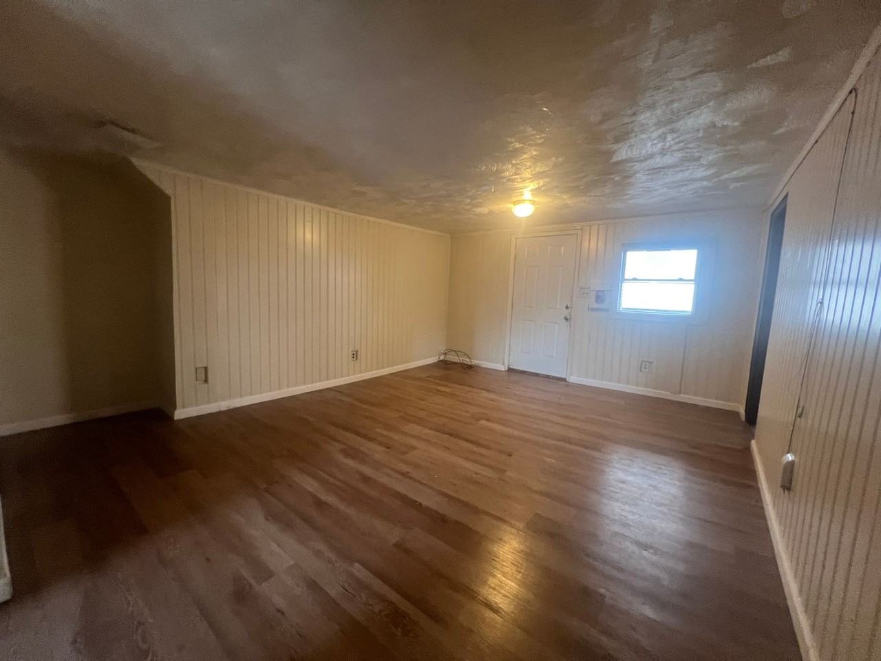 160 6th street - Photo 4 of 21