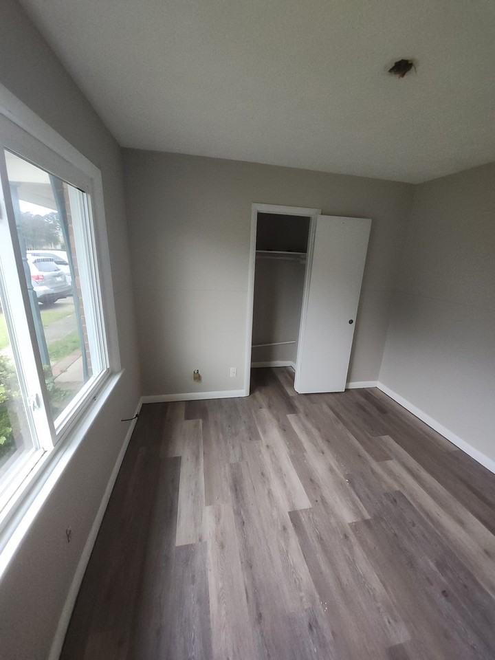 158 Brocton Dr #NA - Photo 7 of 13