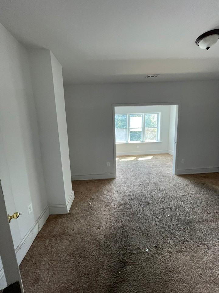 6007 Spruce St #2 - Photo 4 of 18