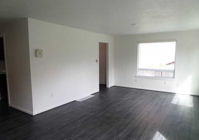 904 Sw 118th St #NA - Photo 3 of 9