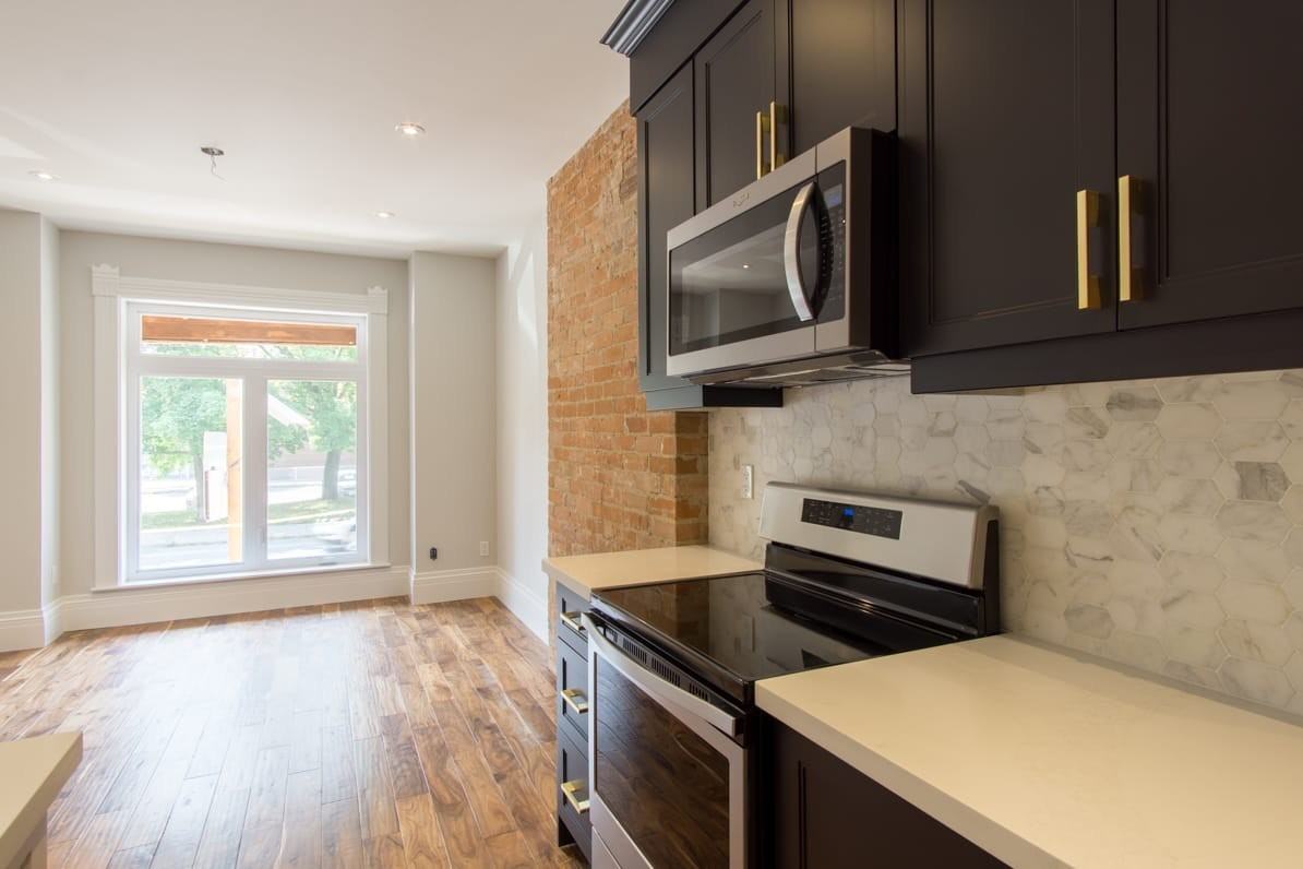 936 Dundas Street East #MAIN - Photo 2 of 13