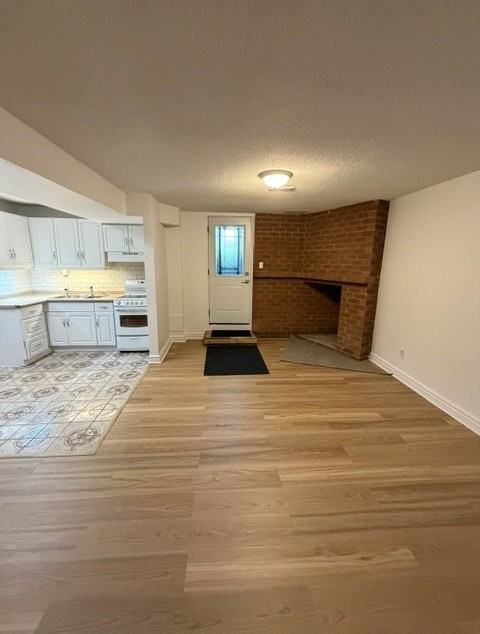 20 Bush Dr - Photo 4 of 17