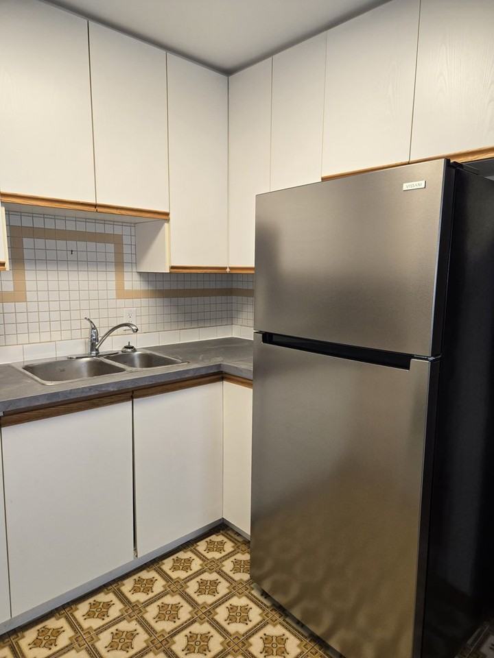 425A Gilbert Ave - Photo 2 of 7