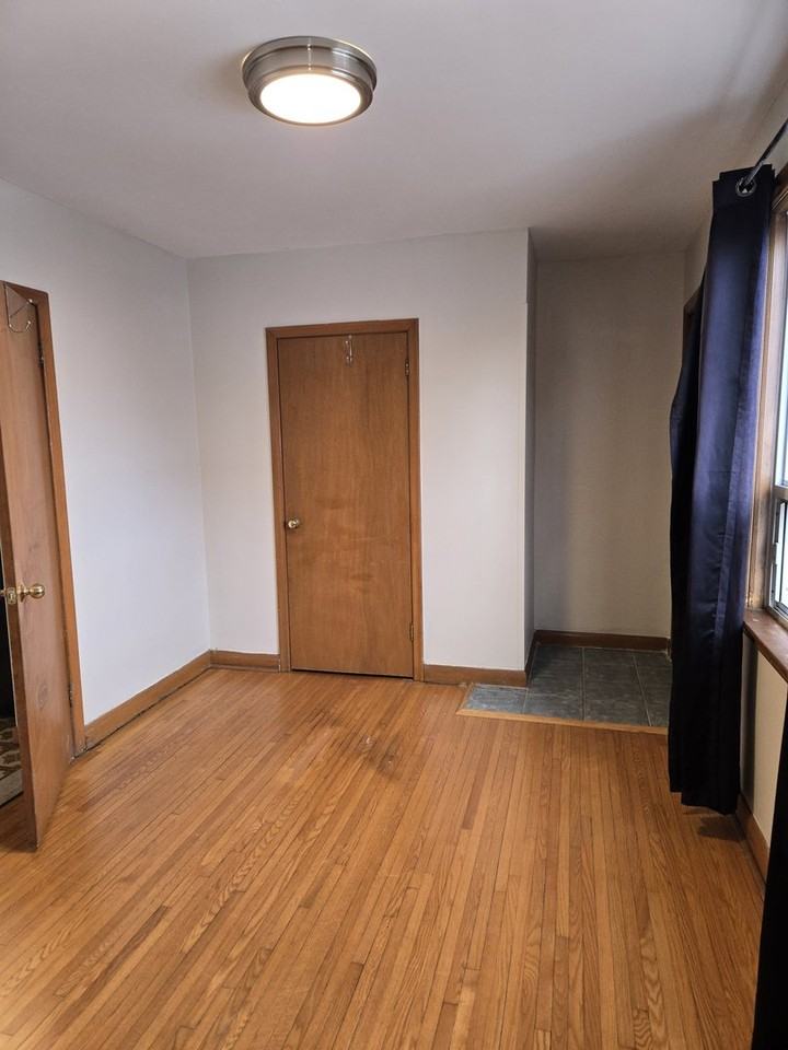 425A Gilbert Ave - Photo 3 of 7
