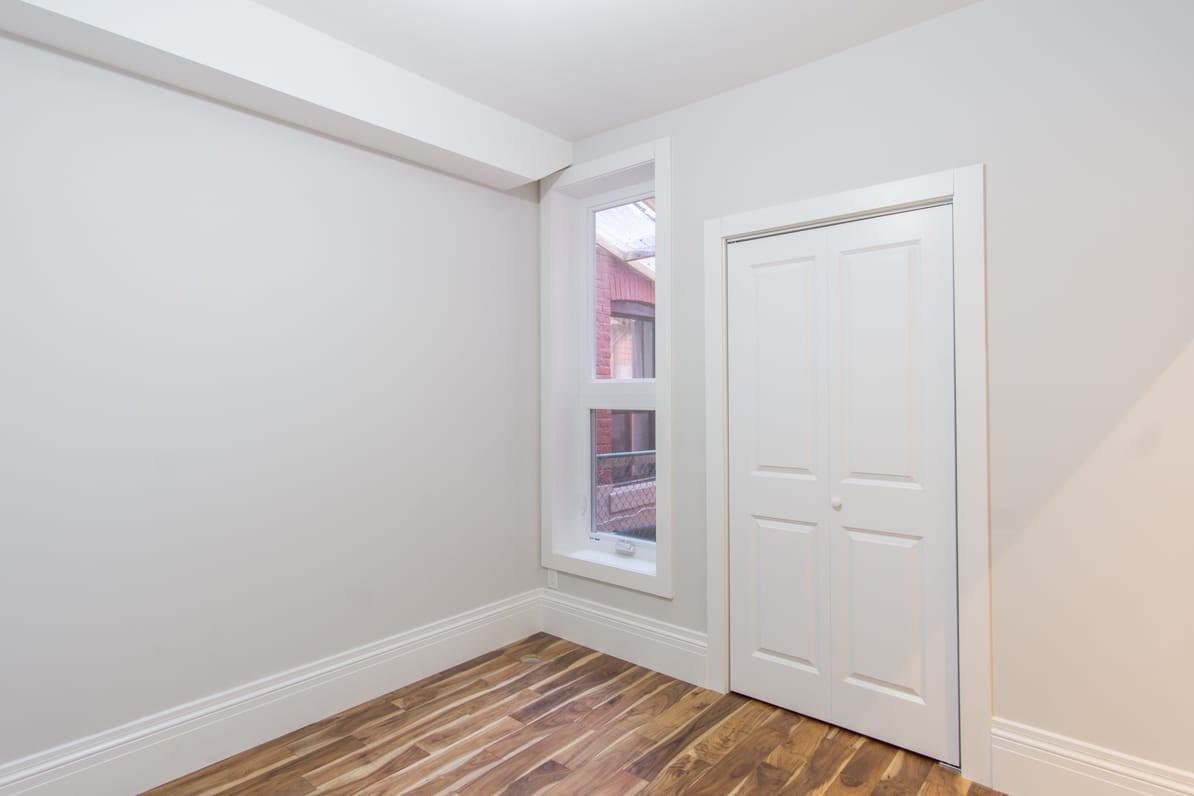 936 Dundas Street East #MAIN - Photo 6 of 13