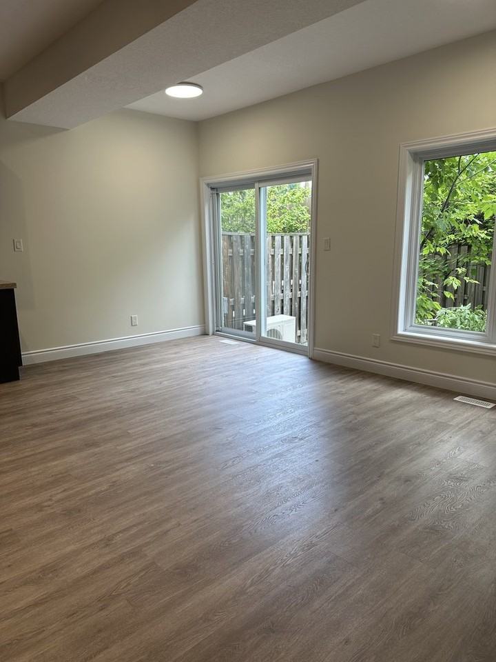 93 Gage Ave - Photo 4 of 17