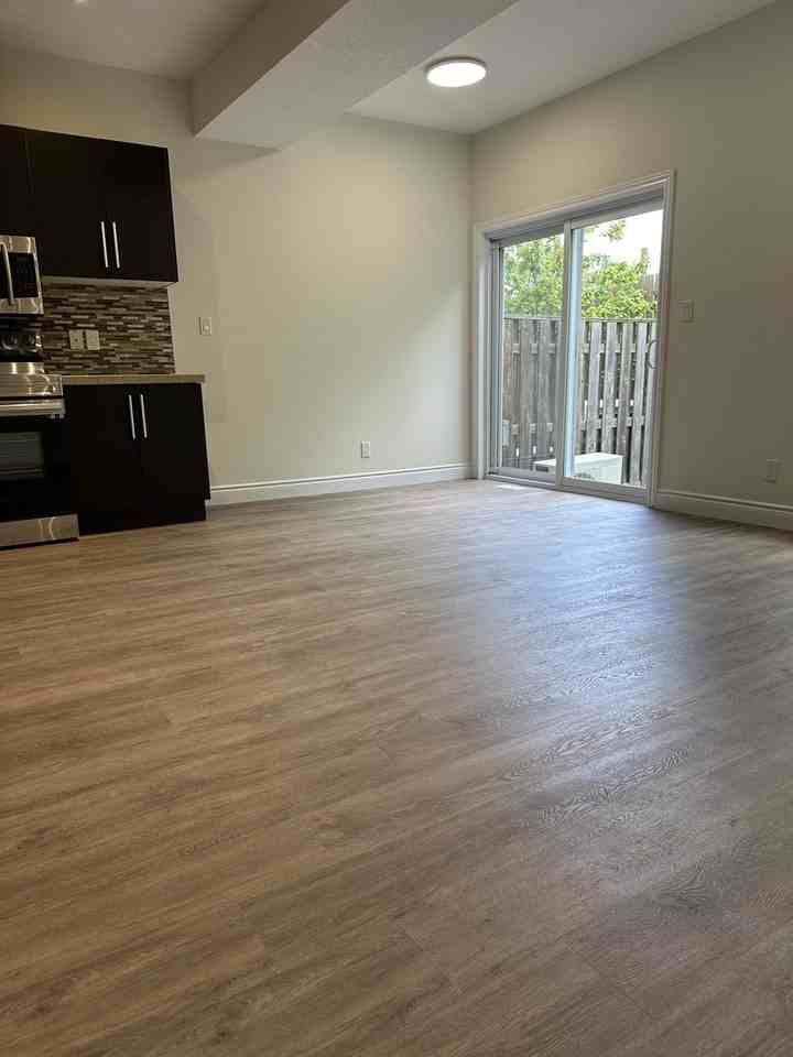 93 Gage Ave - Photo 5 of 17