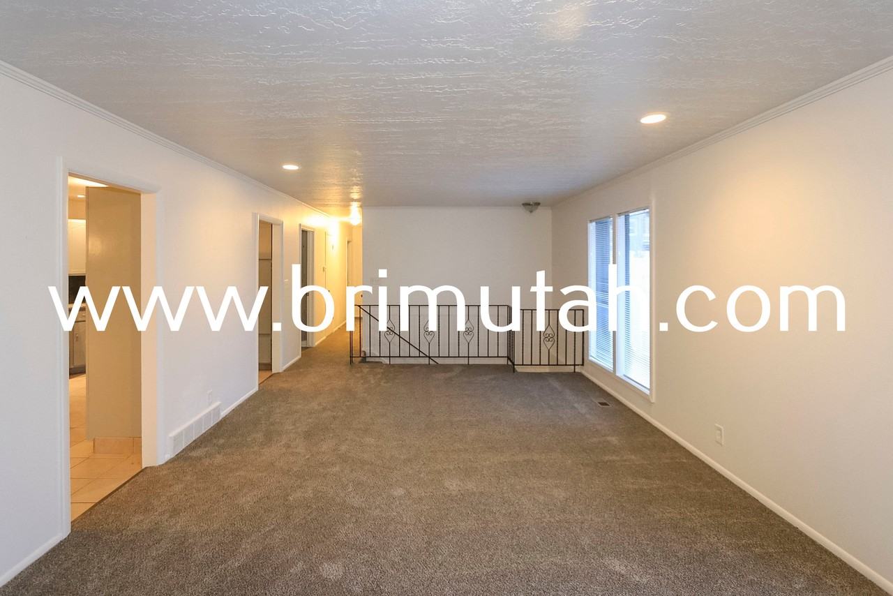 3671 S 2245 E #3671 - Photo 3 of 30