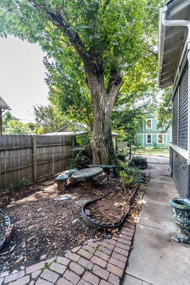 602 Caswell AvenueApt 4 #4 - Photo 4 of 21