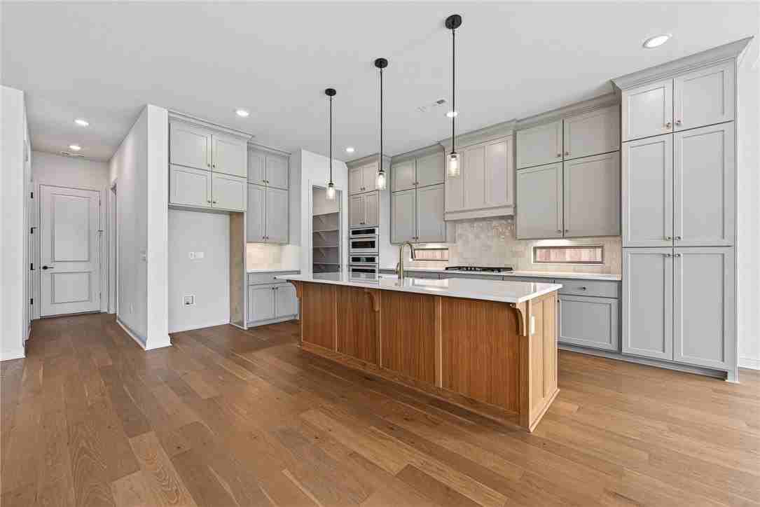 8900 W Comet Dr - Photo 6 of 38