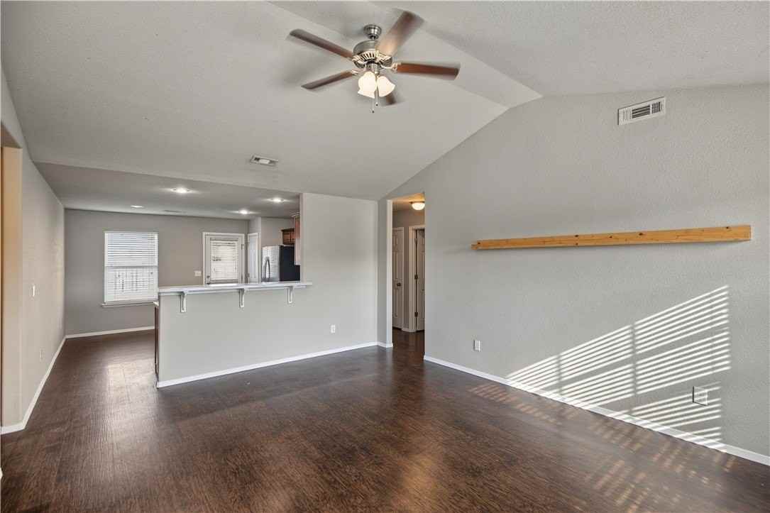 1321 S Apollo Dr - Photo 4 of 19