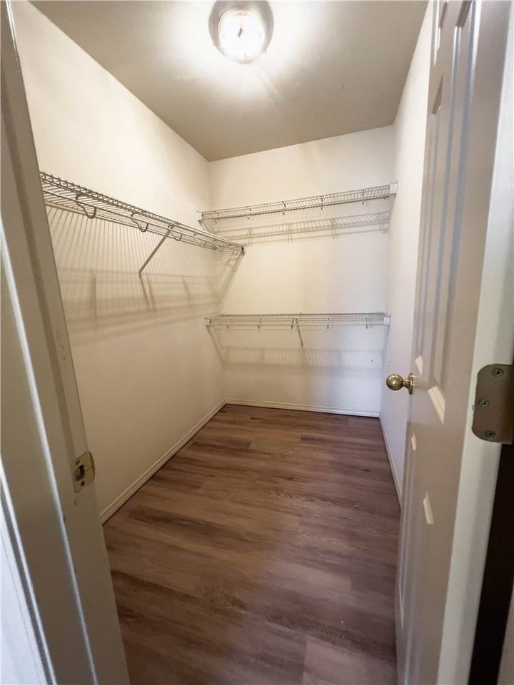4102 - 2 SW Broadstone Avenue - Photo 6 of 12