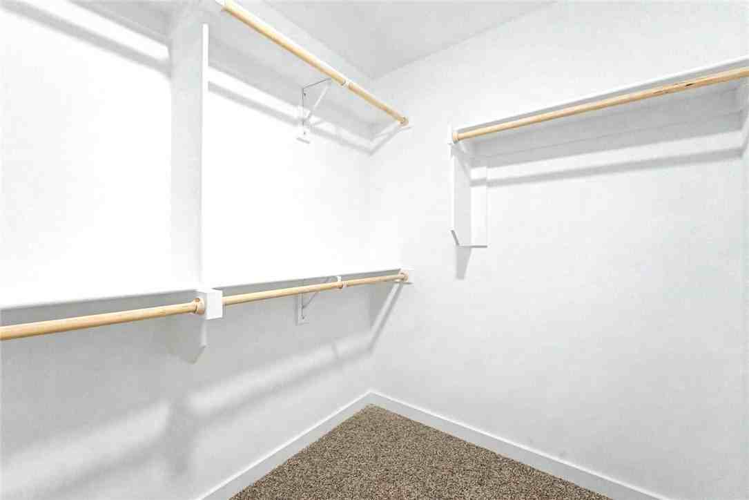 550 Discovery Avenue - Photo 7 of 15