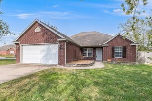 521 Red Bud St - Photo 1 of 1