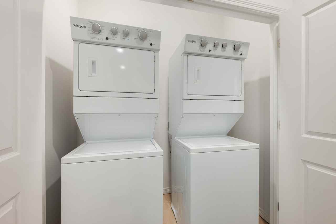 2113 Crest St #1 - Photo 6 of 11