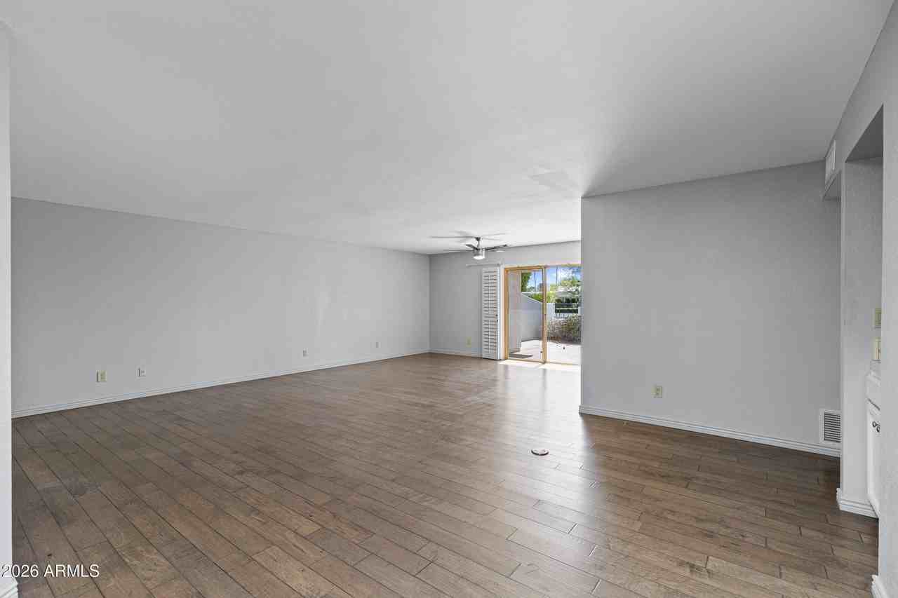 8185 E Del Caverna Dr - Photo 3 of 32