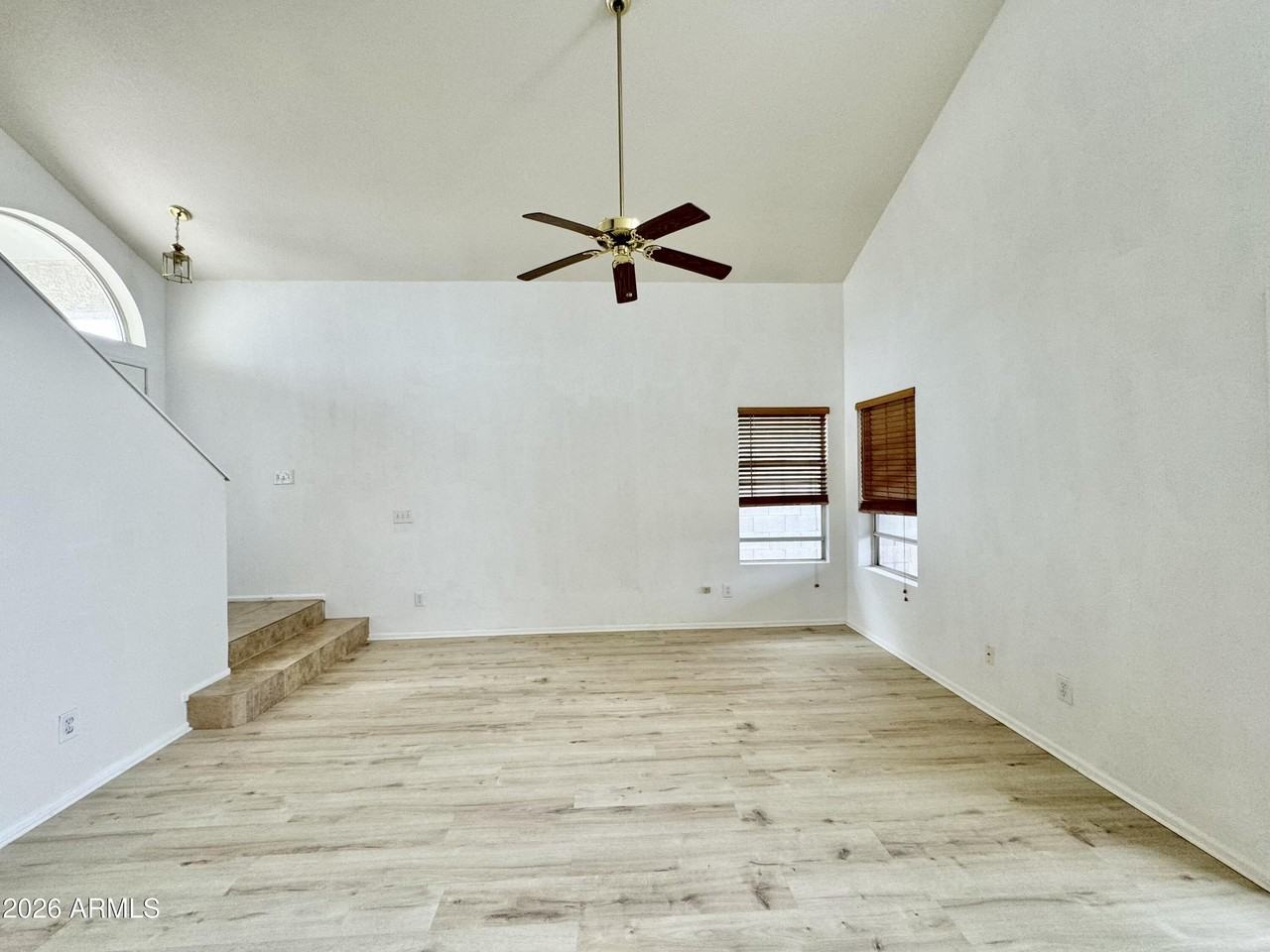 3040 E Wahalla Ln - Photo 4 of 28