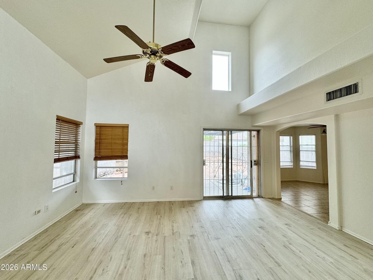 3040 E Wahalla Ln - Photo 6 of 28