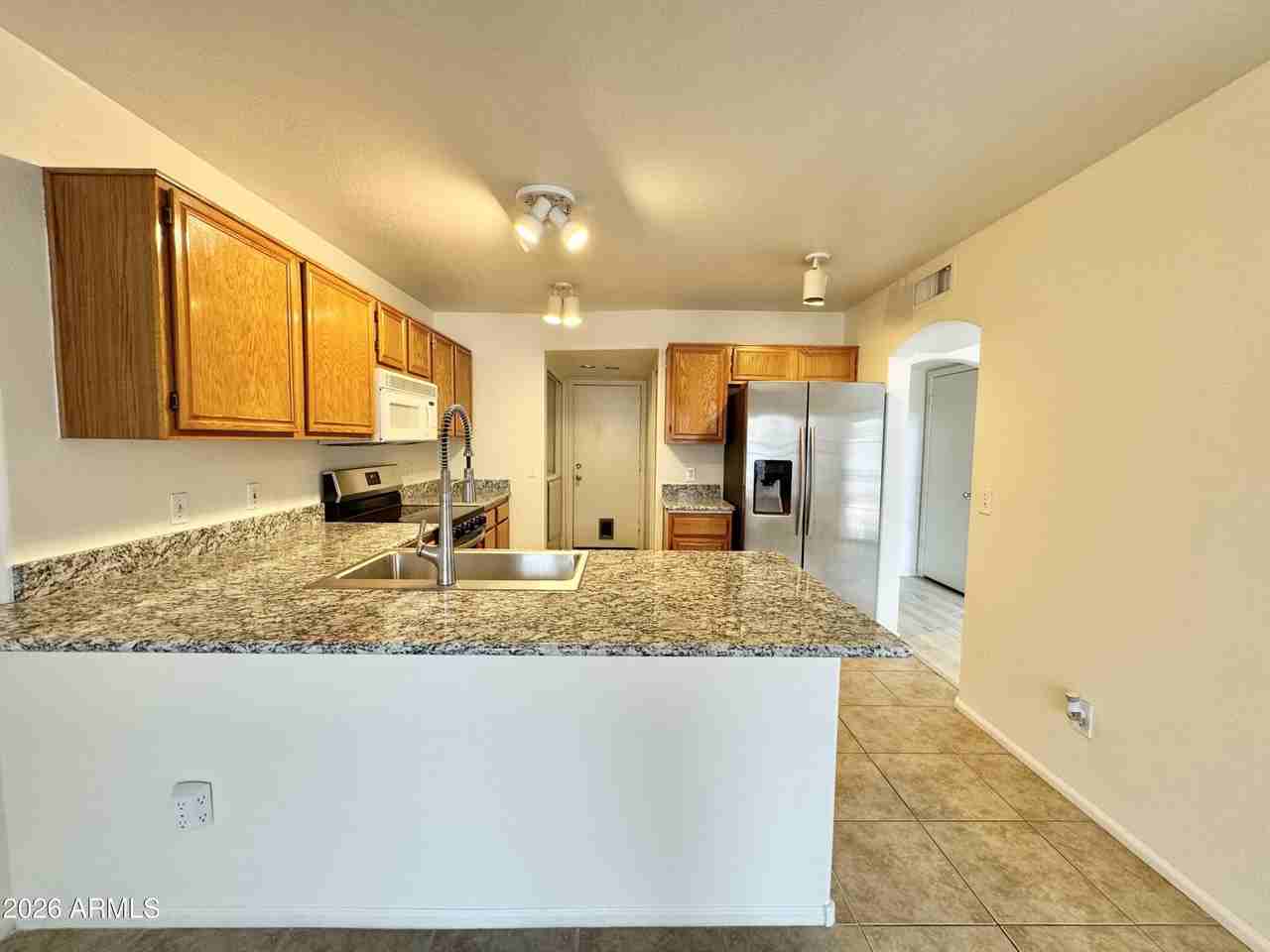 3040 E Wahalla Ln - Photo 7 of 28