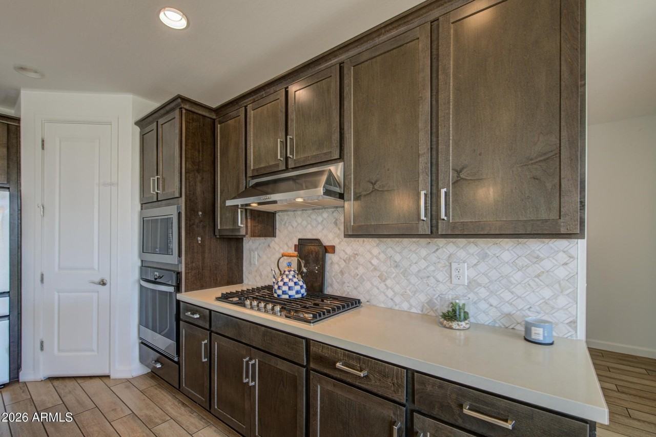 11341 E Ulysses Ave - Photo 7 of 50
