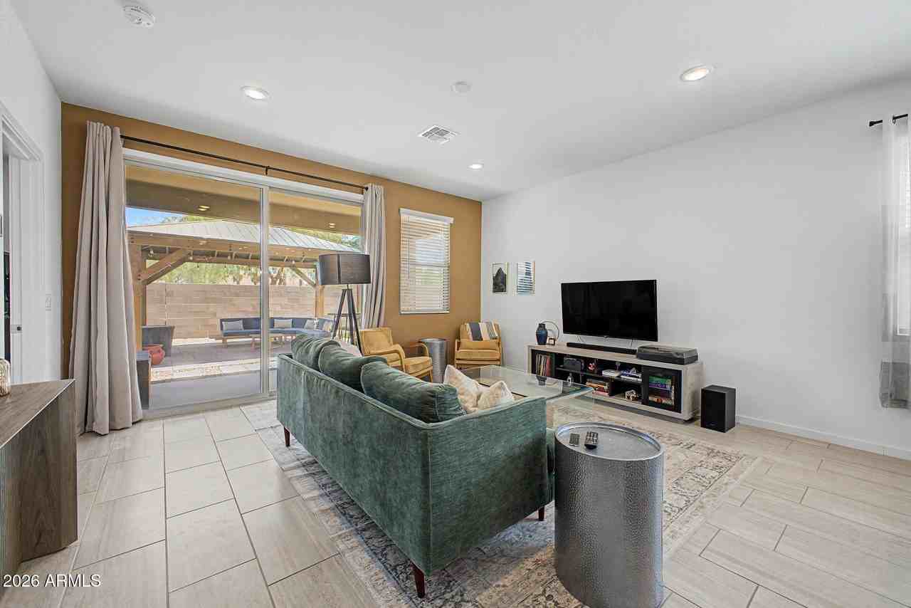 2564 E Alvaro Trl - Photo 7 of 29