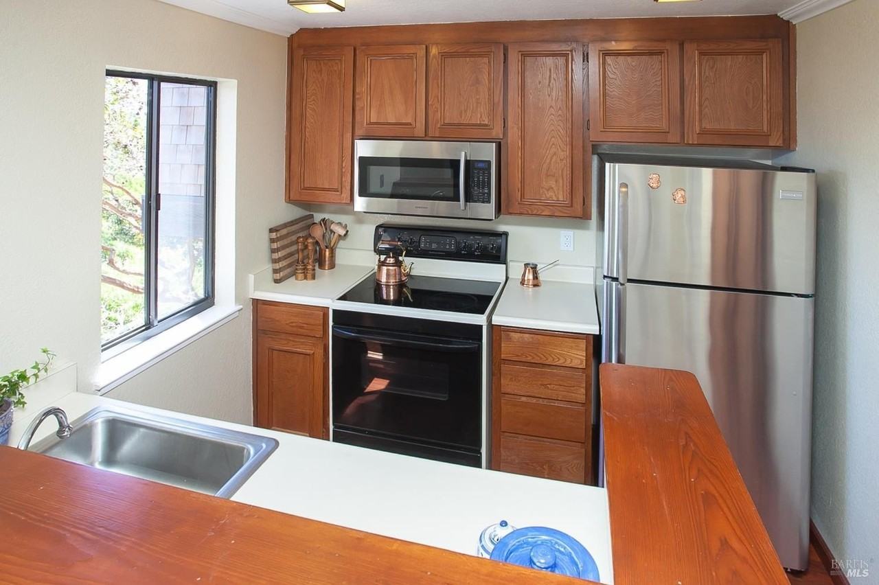 521 Seaver Dr - Photo 3 of 12