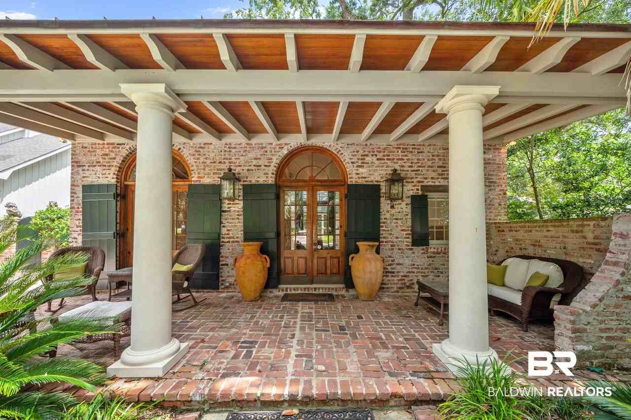 209 Magnolia Ave - Photo 4 of 27