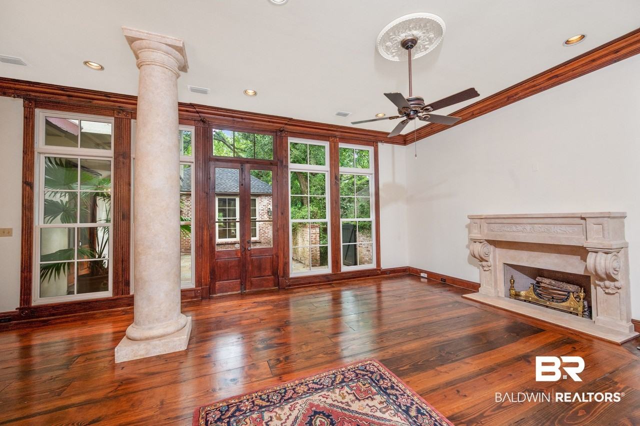 209 Magnolia Ave - Photo 6 of 27