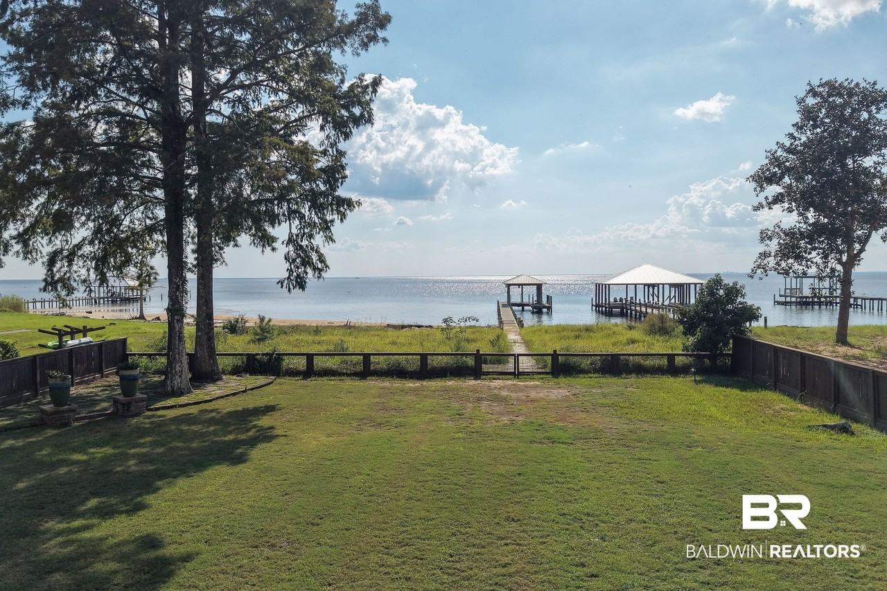 24167 Bay Shore Dr - Photo 4 of 12