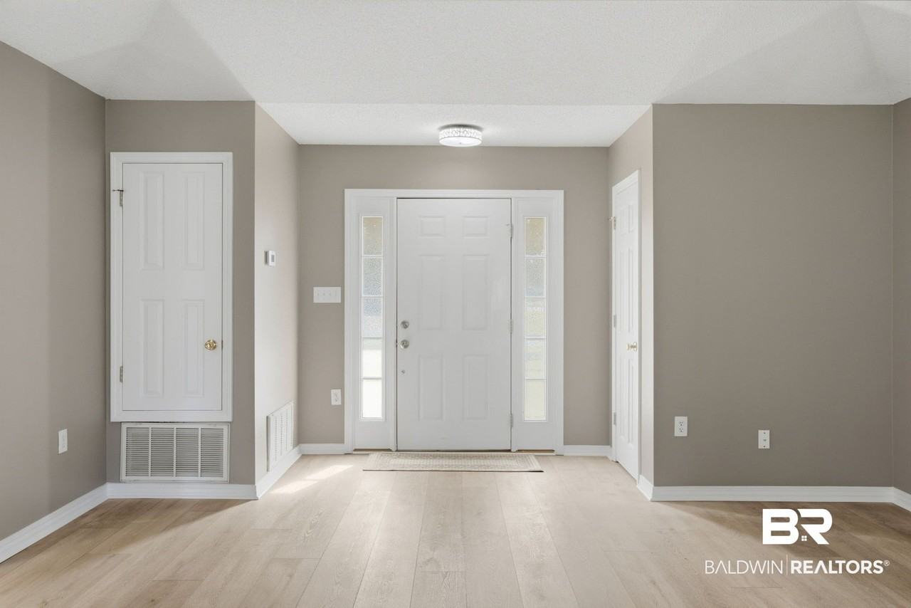 808 Azalea Trace Dr - Photo 2 of 30