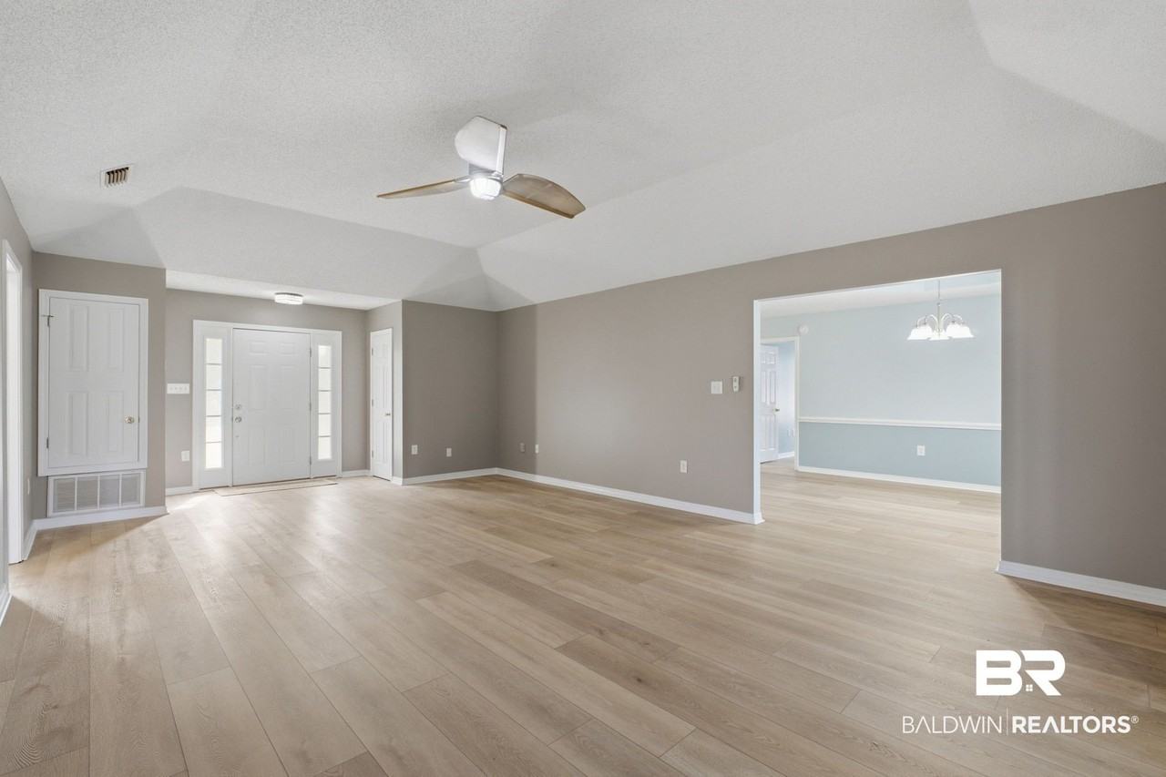 808 Azalea Trace Dr - Photo 5 of 30