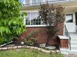 featured image of 292 Hartwell Rd