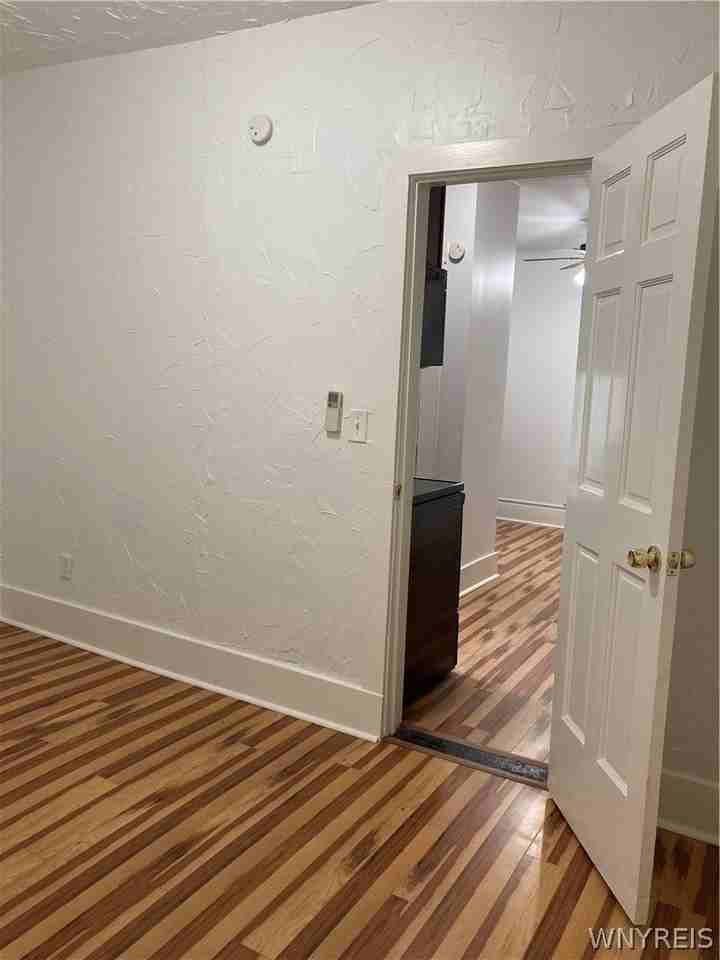 76 Tracy St #2 - Photo 5 of 7