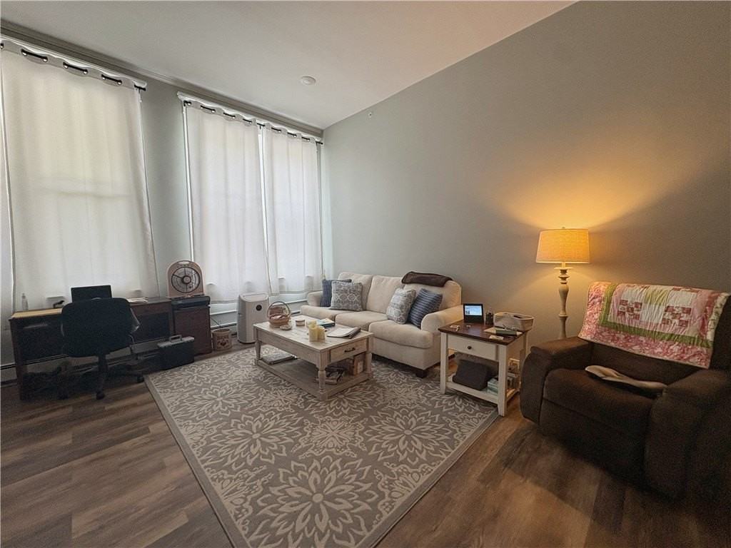 290 Chestnut St - Photo 2 of 10
