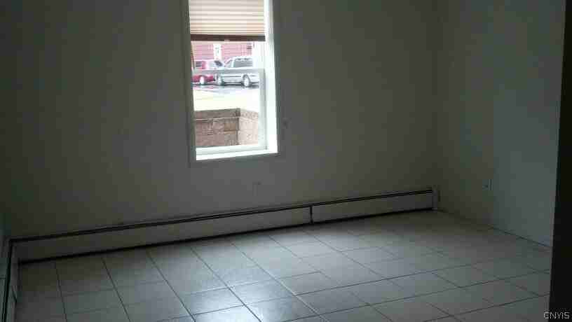 200 Erickson St - Photo 2 of 5