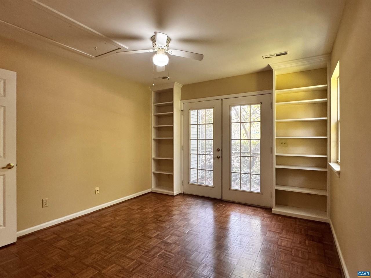 1176 Rose Arbor Ct - Photo 5 of 26